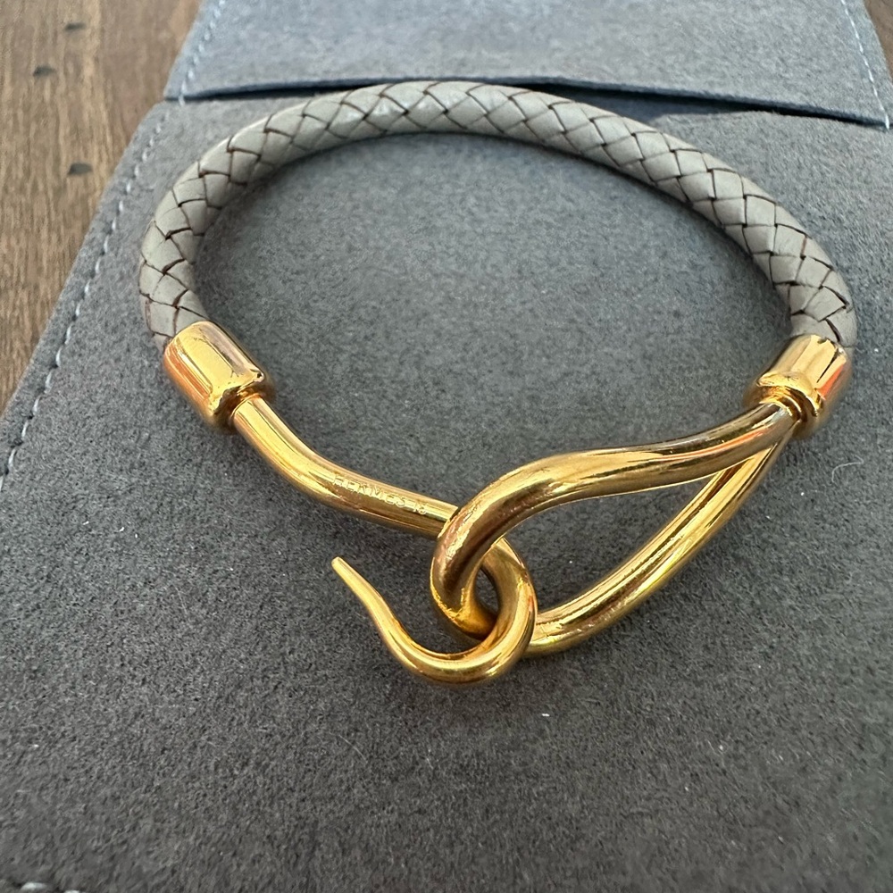 Hermes Jumbo Loop and Hook Bracelet Goldtone
Palladium & Gray Woven Leather Band